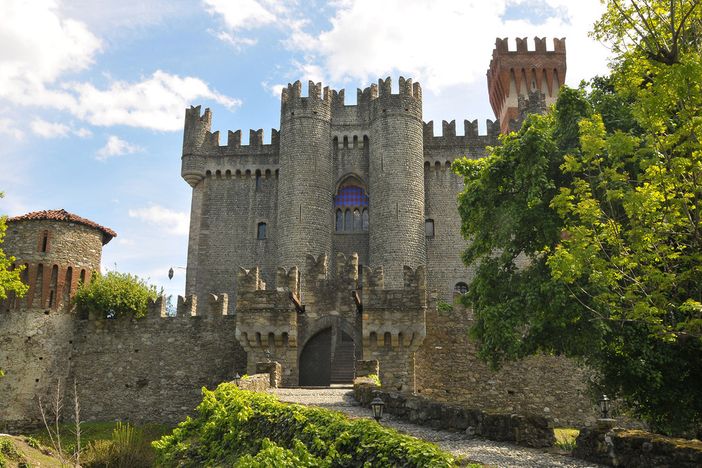 Al  Castello di Castellar sabato 6 ottobre si celebra la Giornata del Pelaverga con le note del Voxonus Ensemble e la magnifica voce di Valeria La Grotta