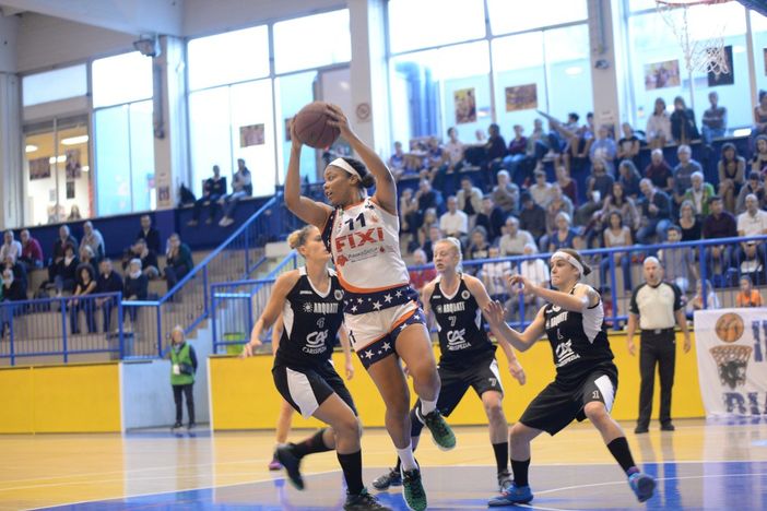 Basket Femminile: il 4 gennaio Coppa Italia al via per la Fixi Piramis Torino Basket Femminile: il 4 gennaio Coppa Italia al via per la Fixi Piramis Torino