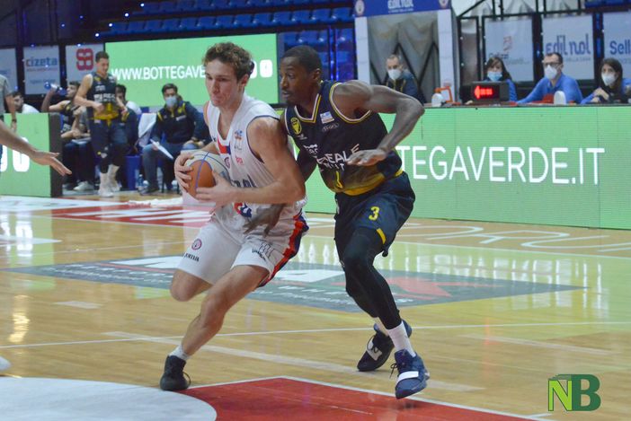 Buona la prima per la Reale Mutua Basket Torino, Biella lotta ma va al tappeto [FOTO]
