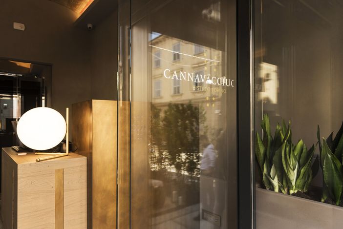 Anche il bistrot di Torino di Cannavacciuolo riparte con i servizi delivery e take away Anche il bistrot di Torino di Cannavacciuolo riparte con i servizi delivery e take away