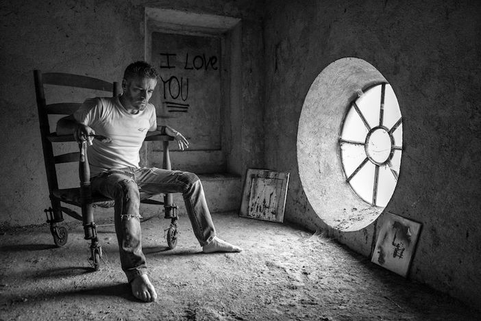 La teroria al di là delle apparenze: Luogo non-Luogo