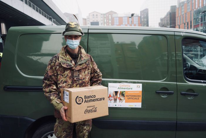 L'impegno degli alpini della Taurinense per la giornata della Colletta Alimentare