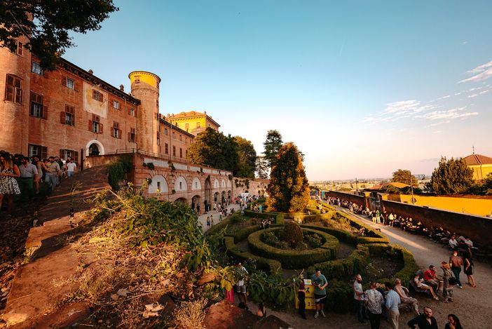 Musica, candele e arte: Club Silencio apre per una notte il Castello di Moncalieri