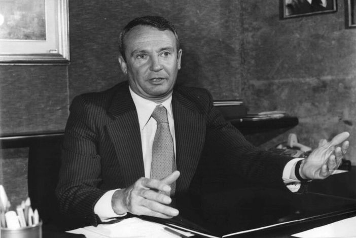 Il Consiglio regionale ricorda la figura di Ezio Enrietti Il Consiglio regionale ricorda la figura di Ezio Enrietti