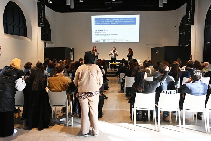 L'ex edicola diventa uno sportello legale e per il lavoro