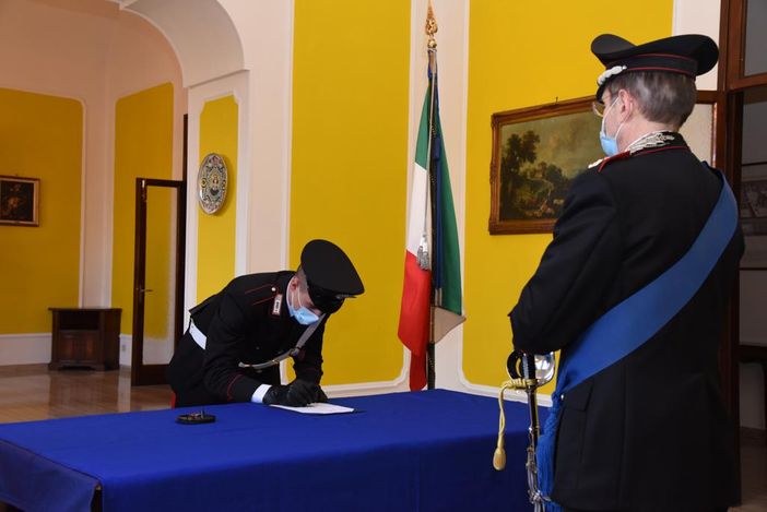 Giurano gli allievi Carabinieri a Torino, tra loro anche Edoardo Saracco, solo 17 anni, ma già campione di sci Giurano gli allievi Carabinieri a Torino, tra loro anche Edoardo Saracco, solo 17 anni, ma già campione di sci