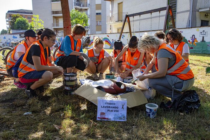 ragazzi durante attività di gruppo ragazzi durante attività di gruppo