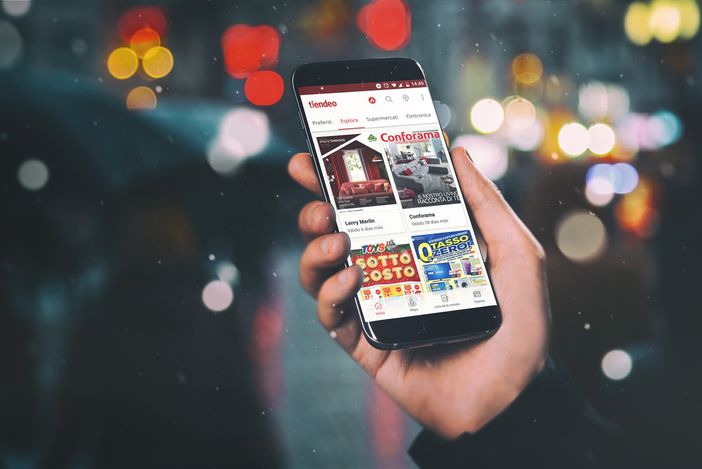 Micro momenti. Studio del processo d’acquisto del consumatore iperconnesso Micro momenti. Studio del processo d’acquisto del consumatore iperconnesso