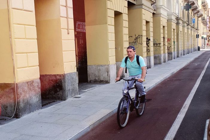 Via Nizza in festa si &quot;riprende&quot; la pista ciclabile. E sperimenta la pedalata assistita