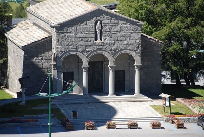 Sestriere festeggia il patrono “più alto d’Italia" Sestriere festeggia il patrono “più alto d’Italia"