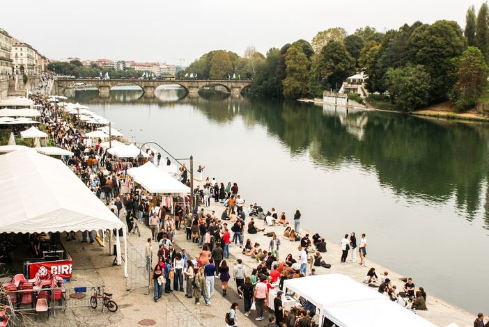 Lungo i Murazzi, la terza edizione di Sponda: il festival della creatività di Emporium APS