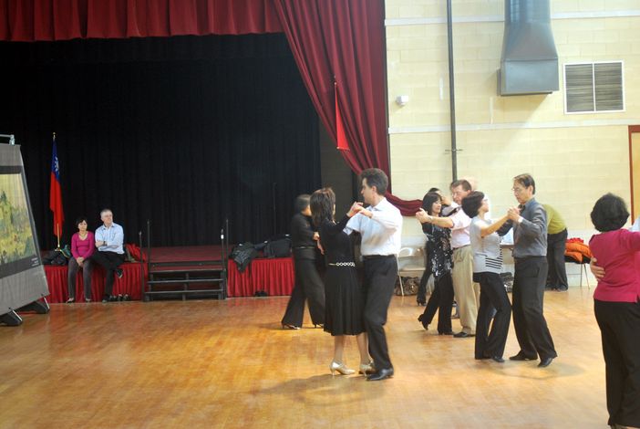 A Lessolo si balla per aiutare gli studenti meritevoli delle scuole di Ivrea