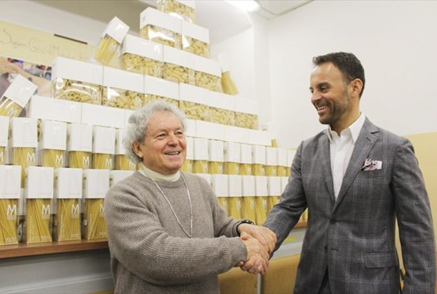 Cristiano Bilucaglia: "A Natale con le bollette azzerate doniamo panettoni ai poveri"