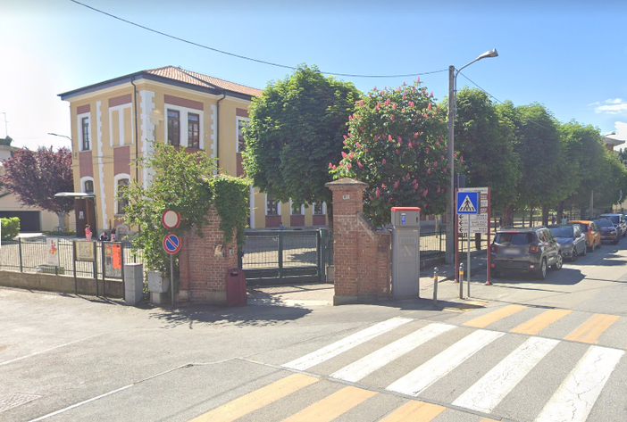 Elementari di Bricherasio: spostata una maestra, le famiglie protestano Elementari di Bricherasio: spostata una maestra, le famiglie protestano