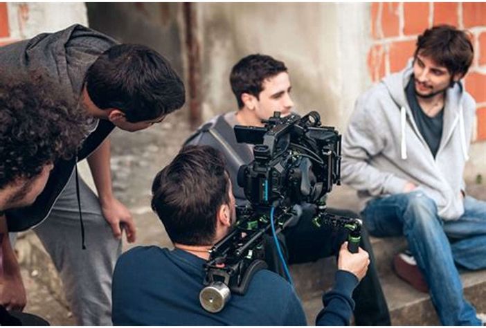 7 motivi per cui scegliere una scuola di regia con insegnanti professionisti di alto livello