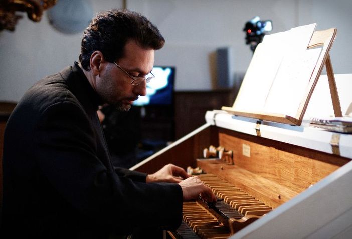 Scandali a Pinerolo in un concerto da Susato a Mozart Scandali a Pinerolo in un concerto da Susato a Mozart