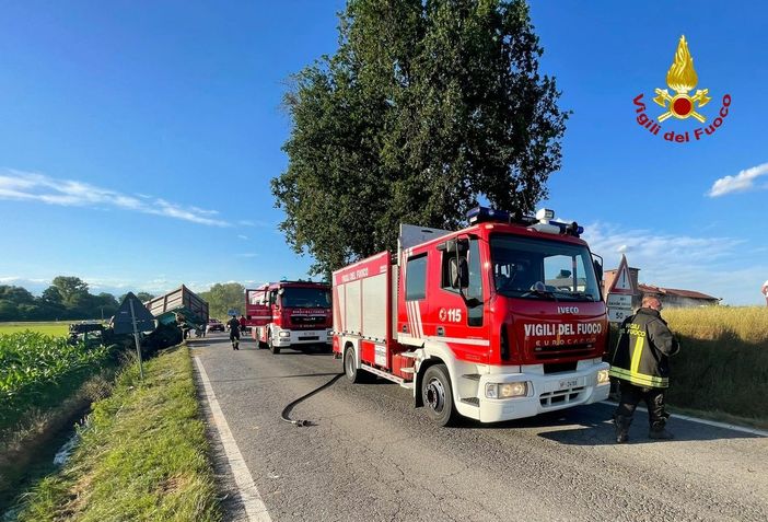 camion dei vigili del fuoco