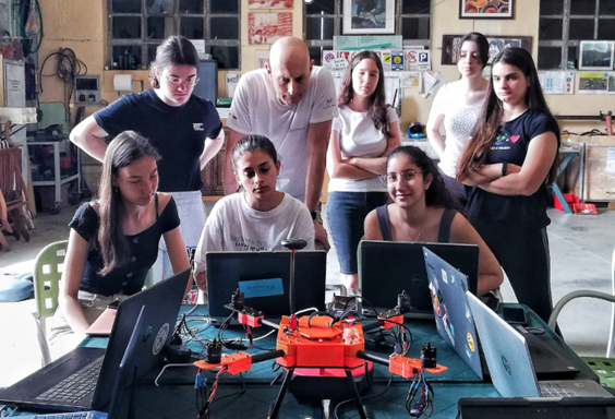 ragazze che studiano