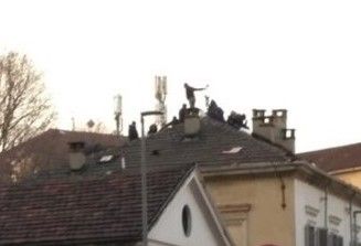 Scontri a Torino, Rosso (FI): "Necessario un piano di sgombero immediato di tutti i centri sociali" Scontri a Torino, Rosso (FI): "Necessario un piano di sgombero immediato di tutti i centri sociali"