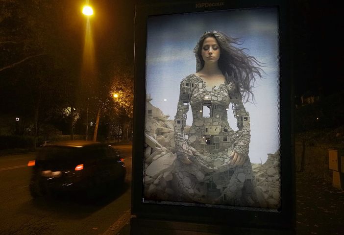 Giornata contro violenza la violenza sulle donne, il Banksy di Torino ricorda Giulia Cecchettin  Giornata contro violenza la violenza sulle donne, il Banksy di Torino ricorda Giulia Cecchettin