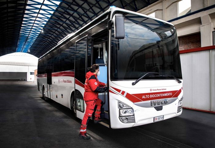 Iveco torna a produrre autobus in Italia, i sindacati: "Ottima notizia" Iveco torna a produrre autobus in Italia, i sindacati: "Ottima notizia"