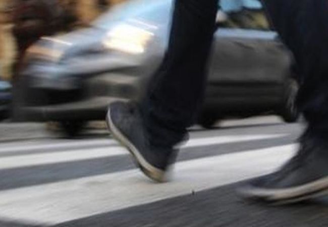 truffa pedone investito