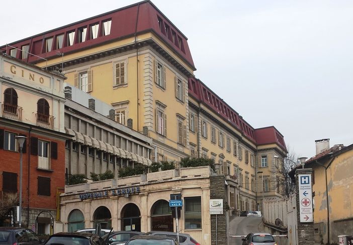 Moncalieri, paziente dà in escandescenze e aggredisce infermiere al Santa Croce