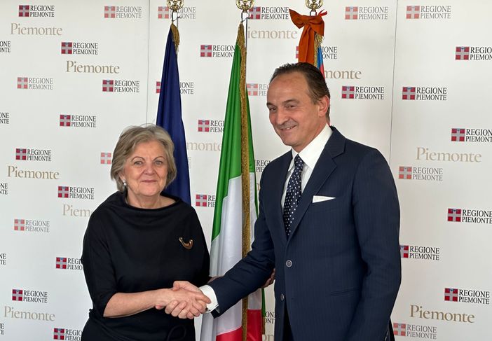 elisa ferreira con il presidente cirio elisa ferreira con il presidente cirio