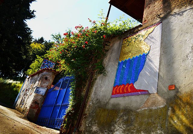 Ingresso del Museo d'Arte Contemporanea all'Aperto di Maglione (TO) Ingresso del Museo d'Arte Contemporanea all'Aperto di Maglione (TO)