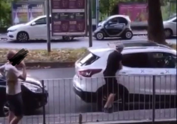 Un frame del video girato in via Mercadante Un frame del video girato in via Mercadante