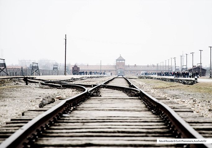 Memoria e non solo: 22 ragazzi di Grugliasco in viaggio verso Auschwitz