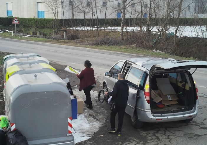 Vigone, fototrappole per inchiodare "i furbetti dell'immondizia"