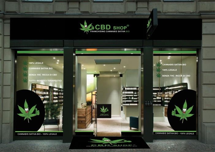 Cbd illegale, il monito della Cgil: "Così si distrugge un settore economico" Cbd illegale, il monito della Cgil: "Così si distrugge un settore economico"