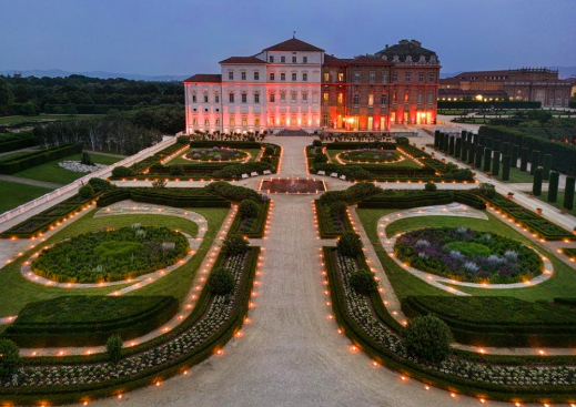 Sere d’Estate alla Reggia: ogni venerdì e sabato aperture serali, eventi e spettacoli con biglietto speciale Sere d’Estate alla Reggia: ogni venerdì e sabato aperture serali, eventi e spettacoli con biglietto speciale