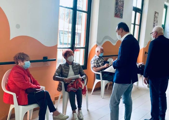 il presidente Cirio in visita al Centro Vaccini di Borgofranco di Ivrea