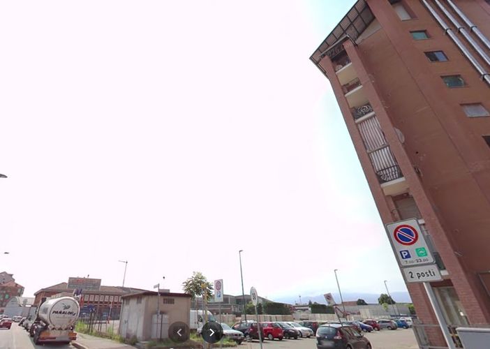 Fumi e polveri in via Sansovino, per Arpa tutto è in regola. Ma i residenti non ci stanno Fumi e polveri in via Sansovino, per Arpa tutto è in regola. Ma i residenti non ci stanno