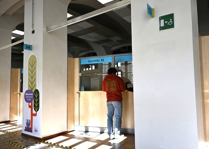 Scie colorate e giochi a muro, l’anagrafe cambia volto