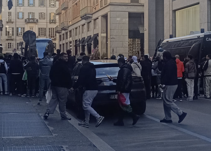 Assedio magrebino al centro di Torino: il tifo algerino sotto il Principi di Piemonte
