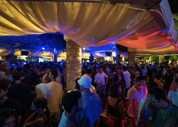 discoteca e foto incontro Epat