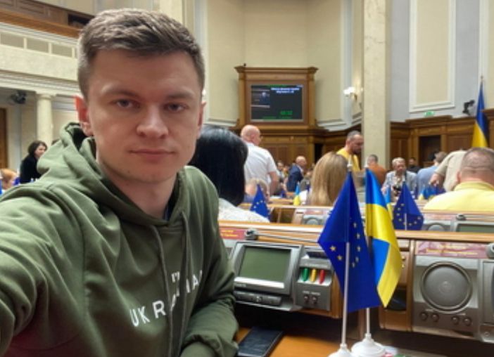 Voto sulla legge anti-corruzione, crepe nella maggioranza a Kiev Voto sulla legge anti-corruzione, crepe nella maggioranza a Kiev