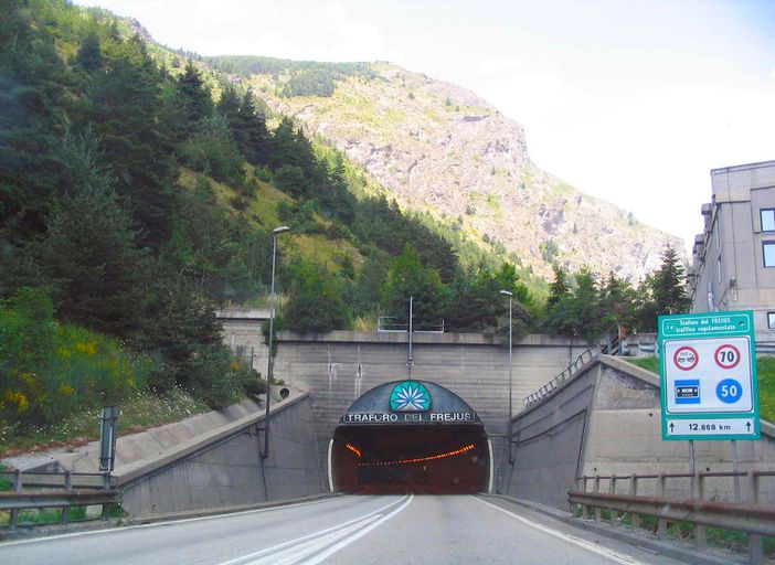 Traforo del Frejus:&quot;Illogico blocco traffico pesante nella valle della Maurienne per inquinamento&quot;