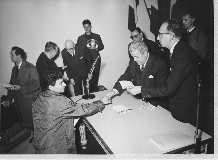 "Raccontare il quartiere": a Le Vallette una mostra nelle scuole ripercorre la storia della comunità