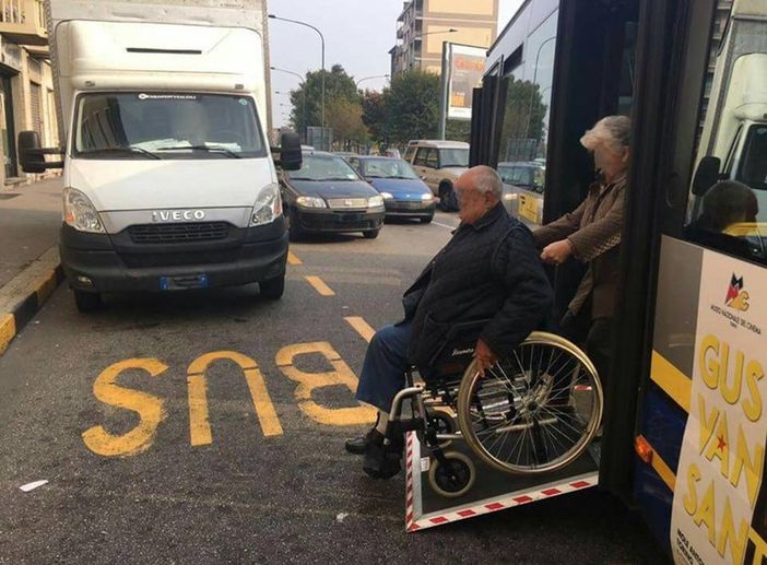 Trasporto disabili da e verso le strutture sanitarie: convenzione tra città e cooperativa dei taxi