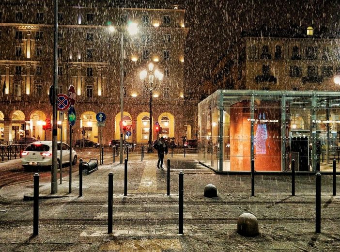 Arriva la neve: primi fiocchi su Torino (FOTO) Arriva la neve: primi fiocchi su Torino (FOTO)