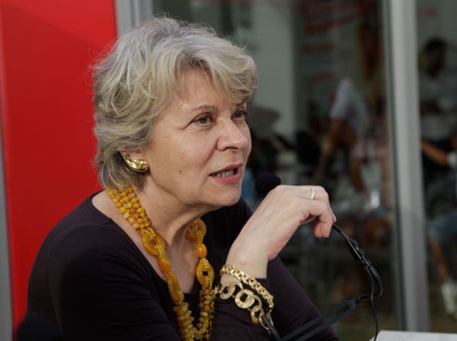 Caffè letterari, lunedì 15 il via al terzo ciclo del 2018 Caffè letterari, lunedì 15 il via al terzo ciclo del 2018