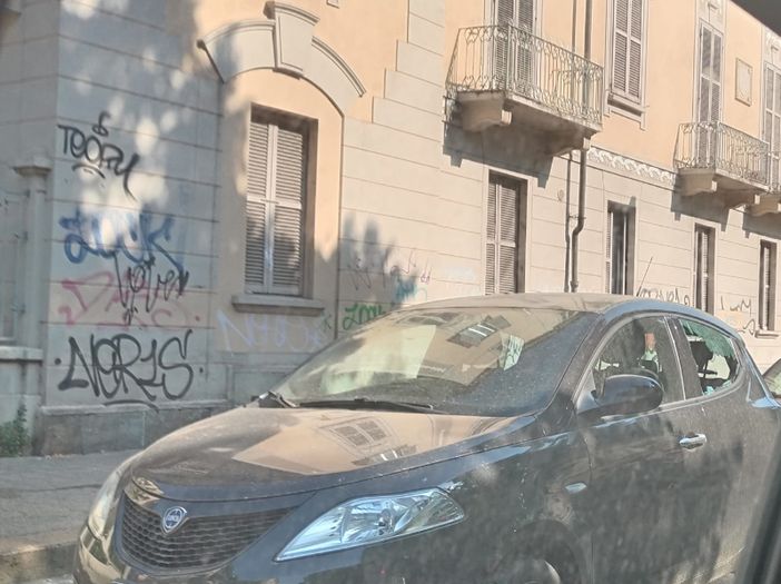 Vetri in frantumi e autoradio rubate: &quot;La sicurezza è un problema&quot;