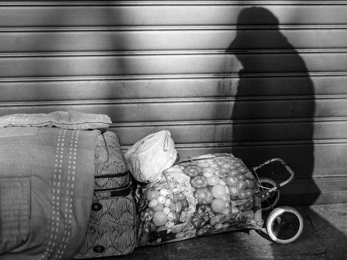 Fotografia di Michele D'Ottavio, serie "Homeless", esibita durante la mostra "Randagi"