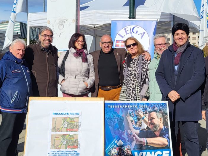 Salone del libro, attacco vandalico allo stand "Edizioni Sindacali UGL". Il Leader Capone: "Atto vile contro la cultura del Paese"