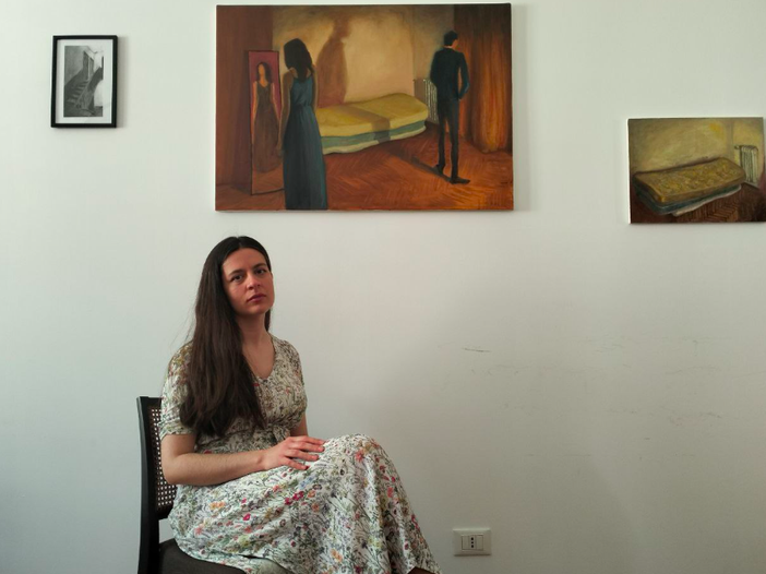 In foto la mostra in Casa Cuò con le opere di Agapi Kanellopoulou In foto la mostra in Casa Cuò con le opere di Agapi Kanellopoulou