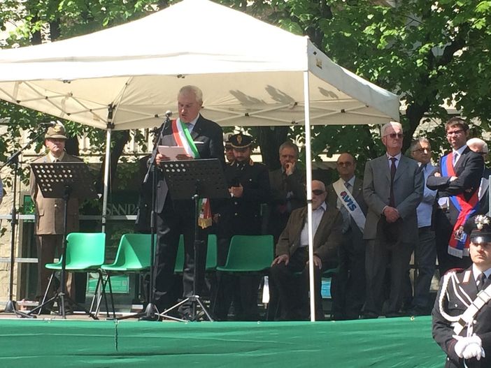 Anche Rivoli ha celebrato il 25 aprile: "Tanti giovani che fecero una scelta coraggiosa" Anche Rivoli ha celebrato il 25 aprile: "Tanti giovani che fecero una scelta coraggiosa"